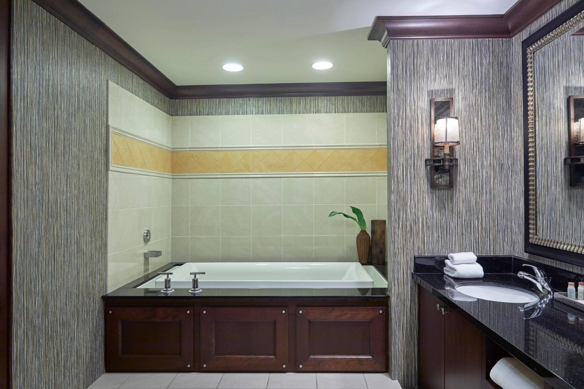 Renaissance Montgomery Hotel & Spa At The Convention Center Extérieur photo